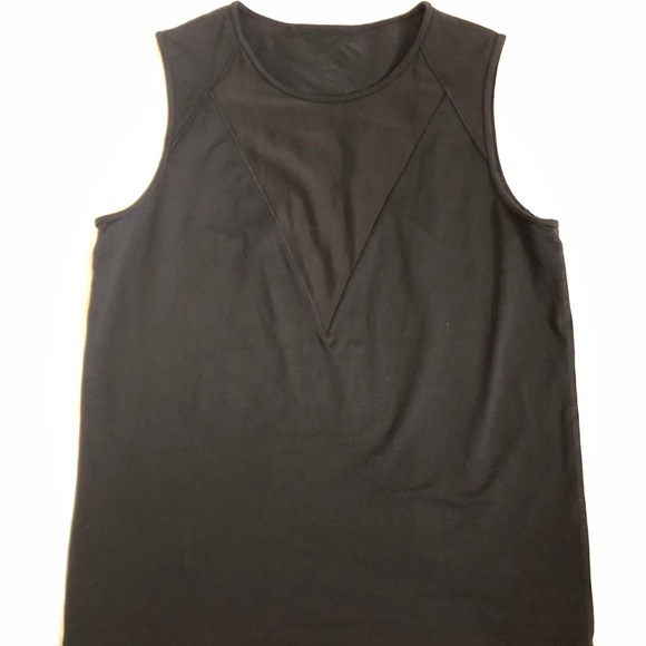 Lululemon Mesh V tank - Picture 3 of 5